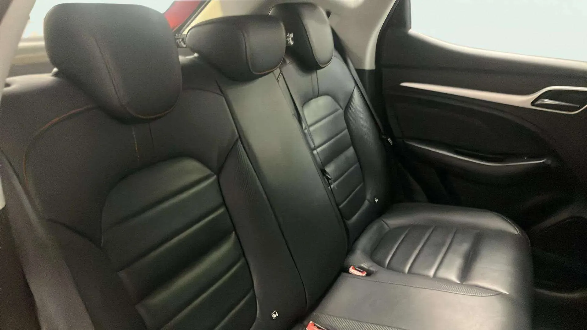 MG ZS 1.5 Luxury - foto 14