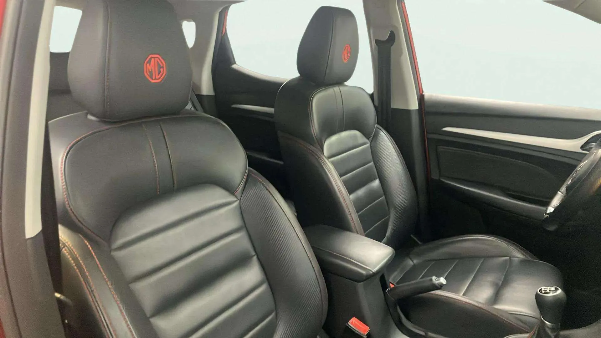 MG ZS 1.5 Luxury - foto 13