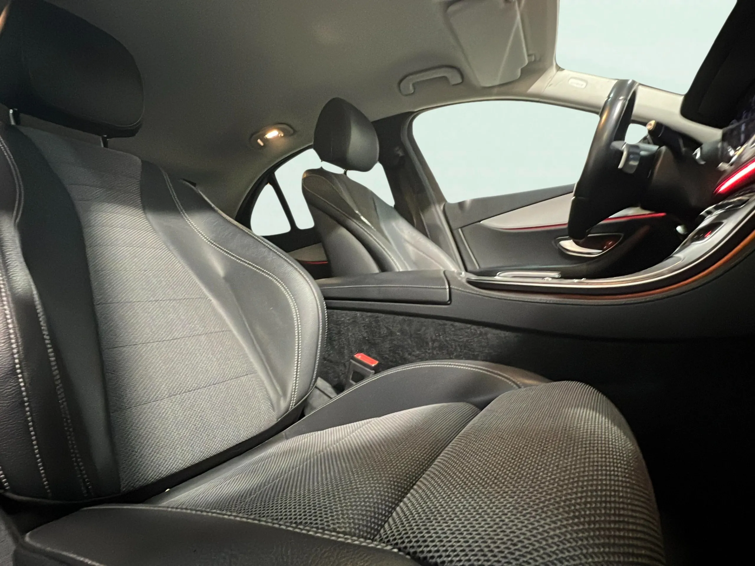 Mercedes-Benz Clase E E 220 d - foto 18