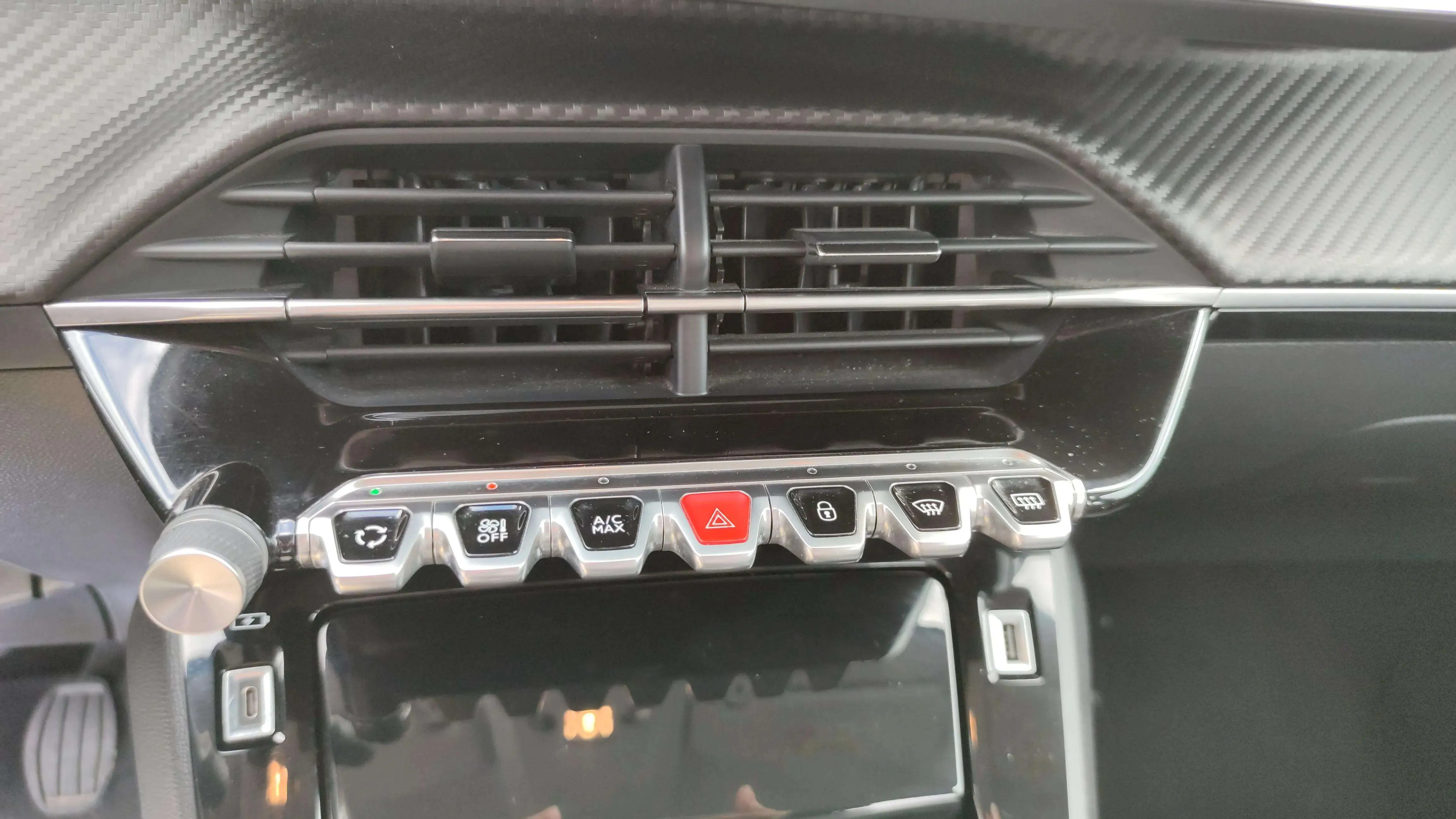 Peugeot 208 PureTech Allure - foto 17