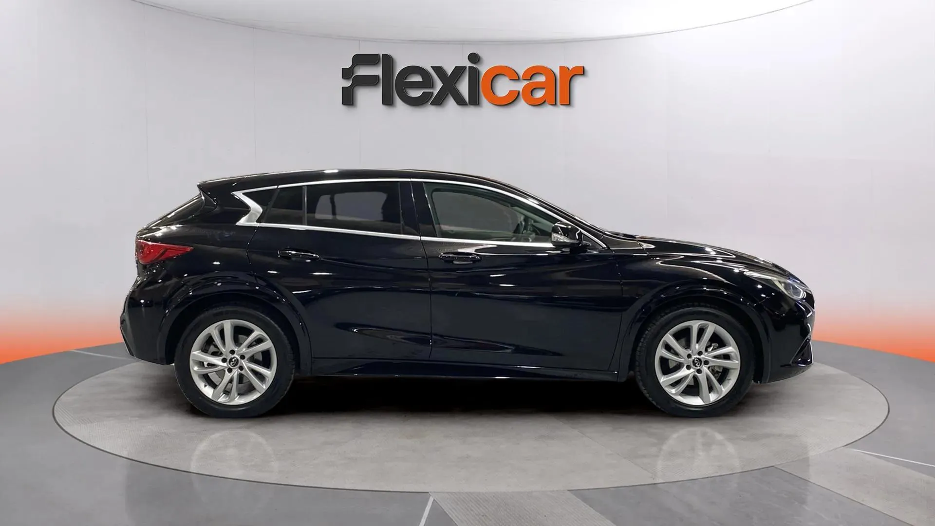 Infiniti Q30 1.5D Premium - foto 4