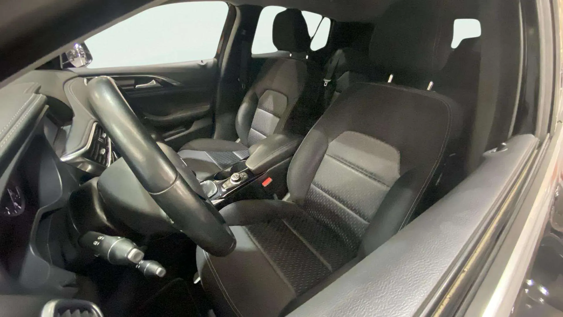 Infiniti Q30 1.5D Premium - foto 11