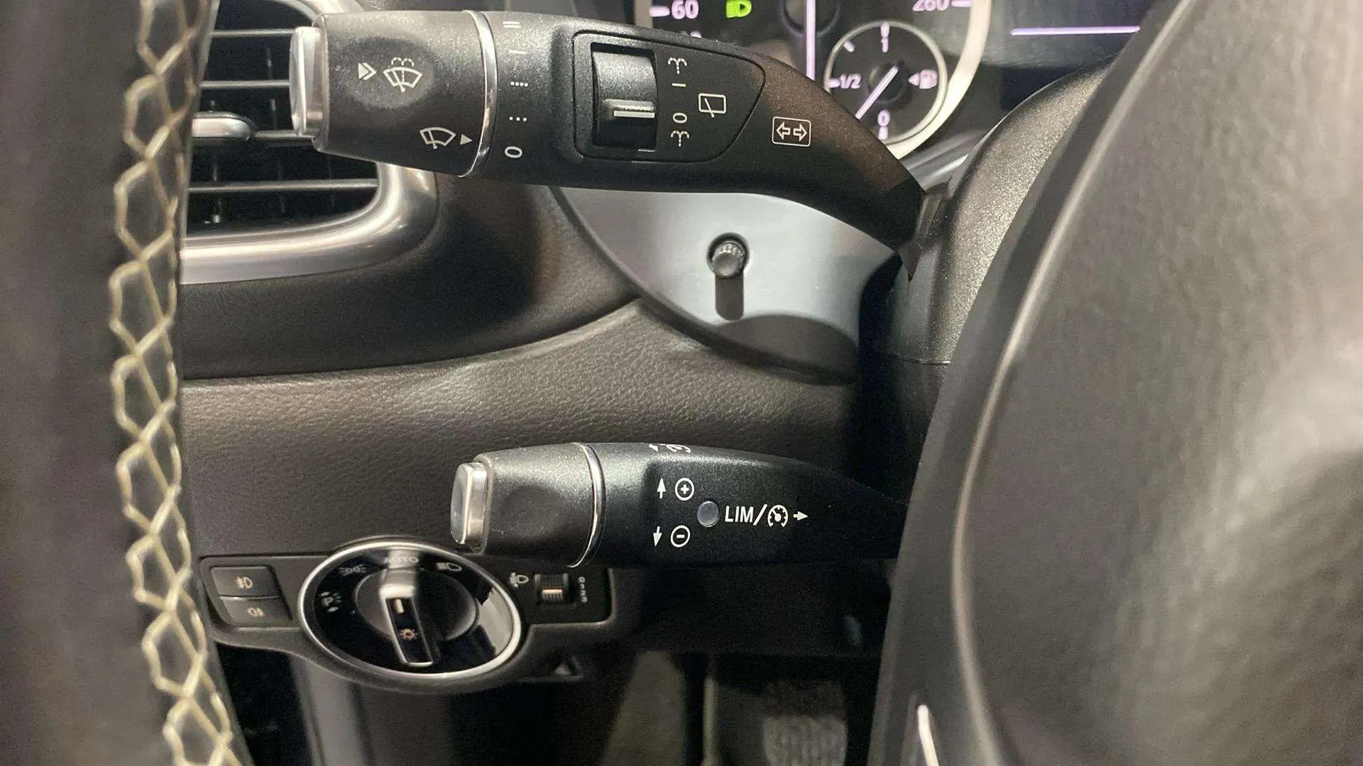 Infiniti Q30 1.5D Premium - foto 20