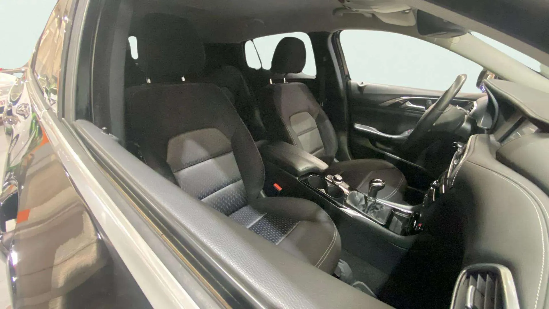 Infiniti Q30 1.5D Premium - foto 10