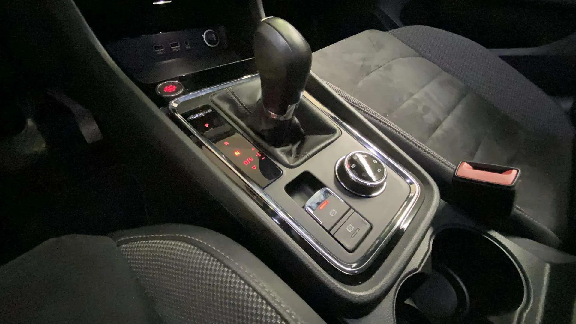 SEAT Ateca 2.0 TDI DSG 4Dr Xcel - foto 22