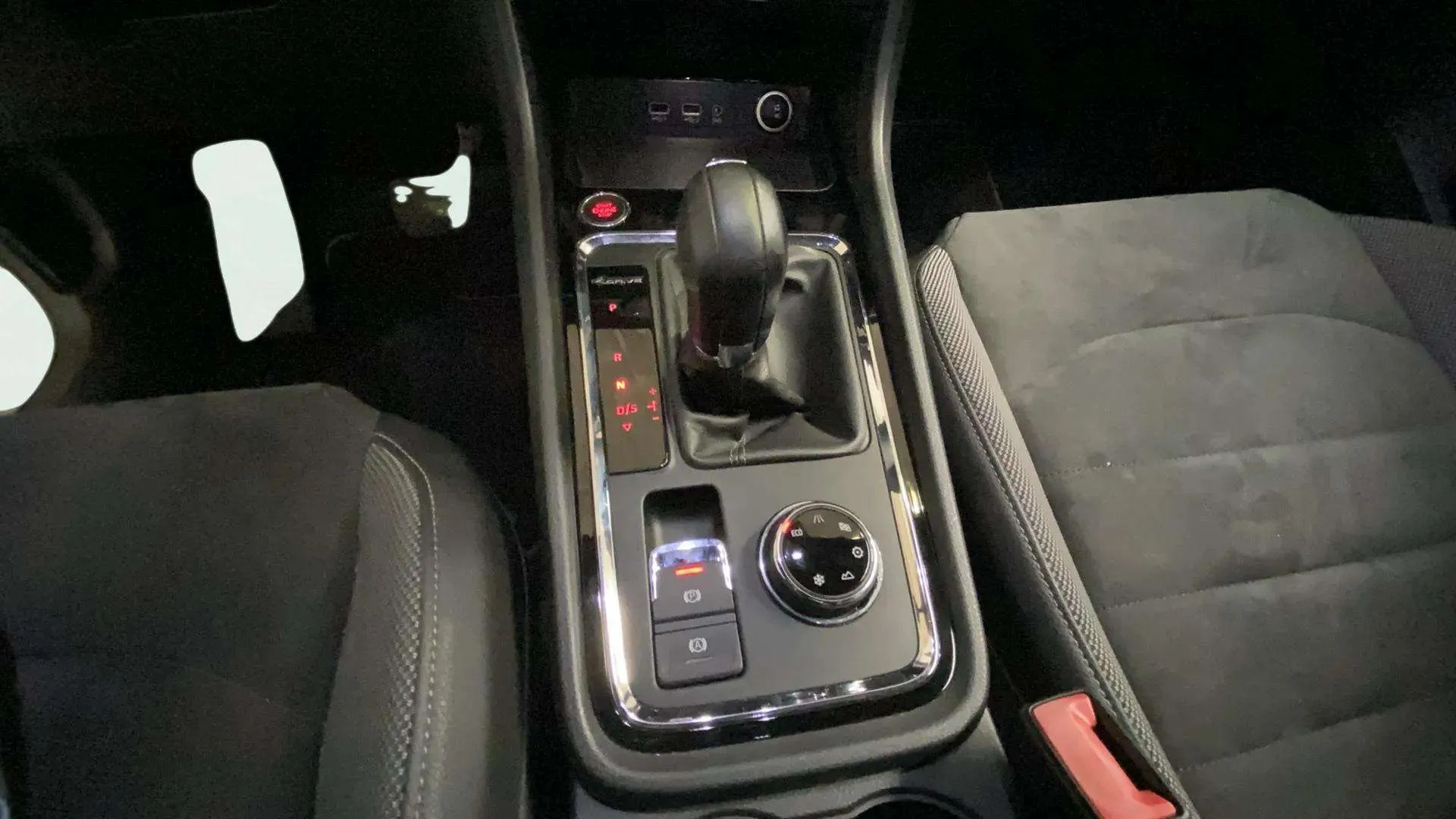 SEAT Ateca 2.0 TDI DSG 4Dr Xcel - foto 21