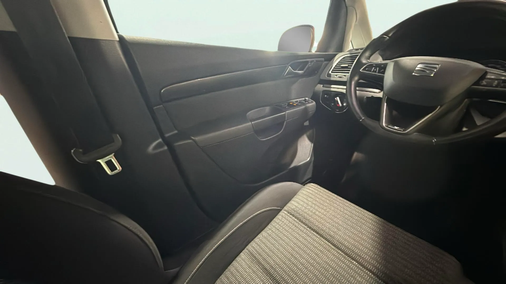 SEAT Alhambra 1.4 TSI DSG Xcellence - foto 19