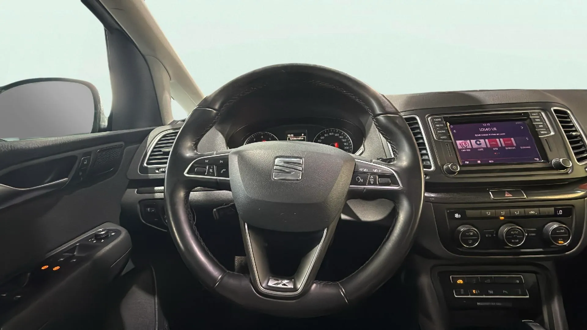 SEAT Alhambra 1.4 TSI DSG Xcellence - foto 11