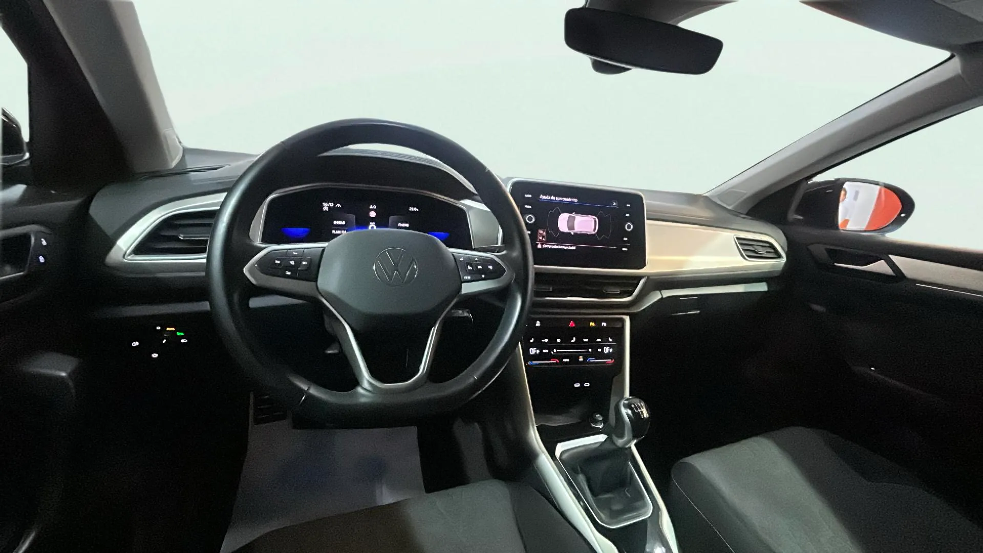 Volkswagen T-Roc 1.0 TSI - foto 17