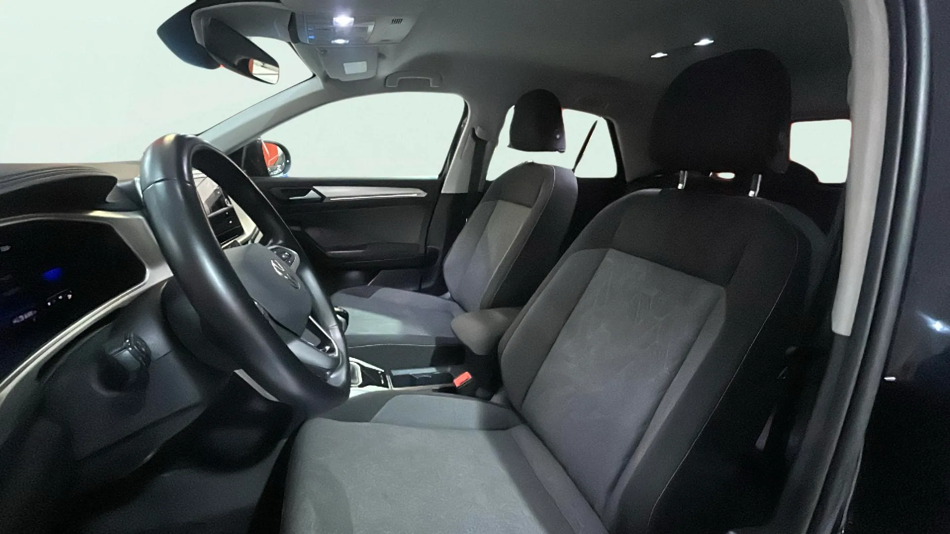 Volkswagen T-Roc 1.0 TSI - foto 20