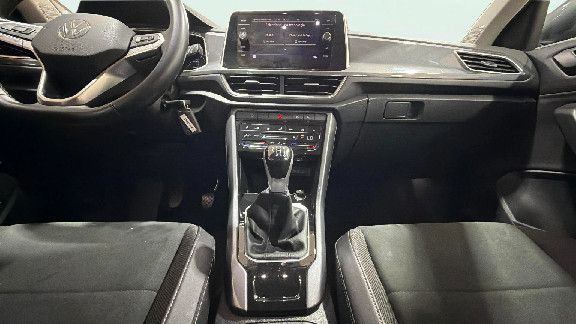 Volkswagen T-Roc 1.0 TSI - foto 16