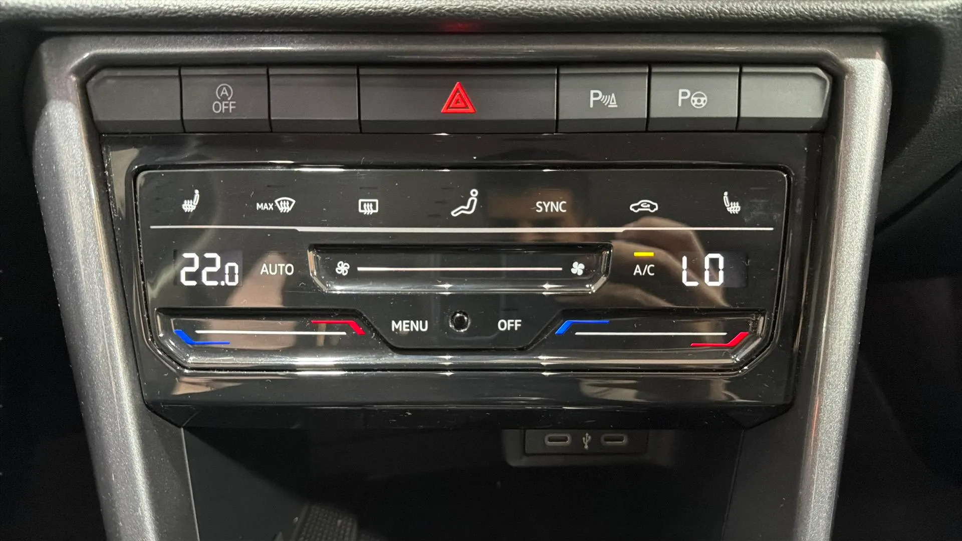 Volkswagen T-Roc 1.0 TSI - foto 20