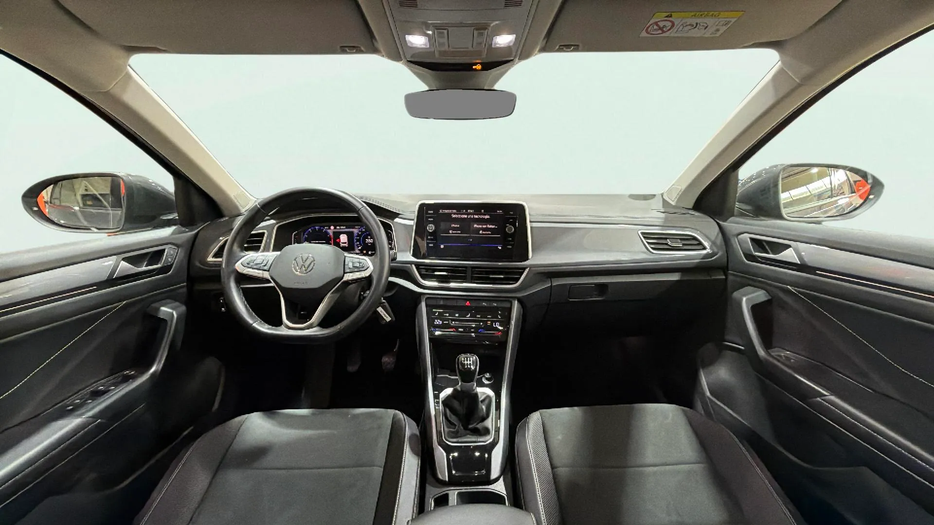 Volkswagen T-Roc 1.0 TSI - foto 15