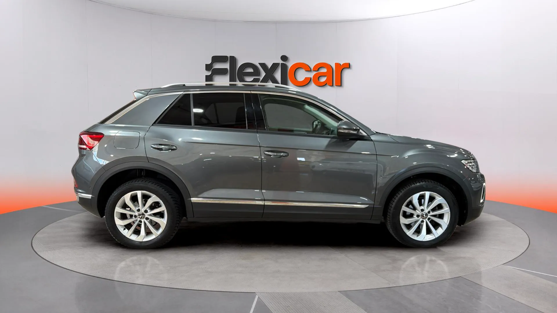 Volkswagen T-Roc 1.0 TSI - foto 2