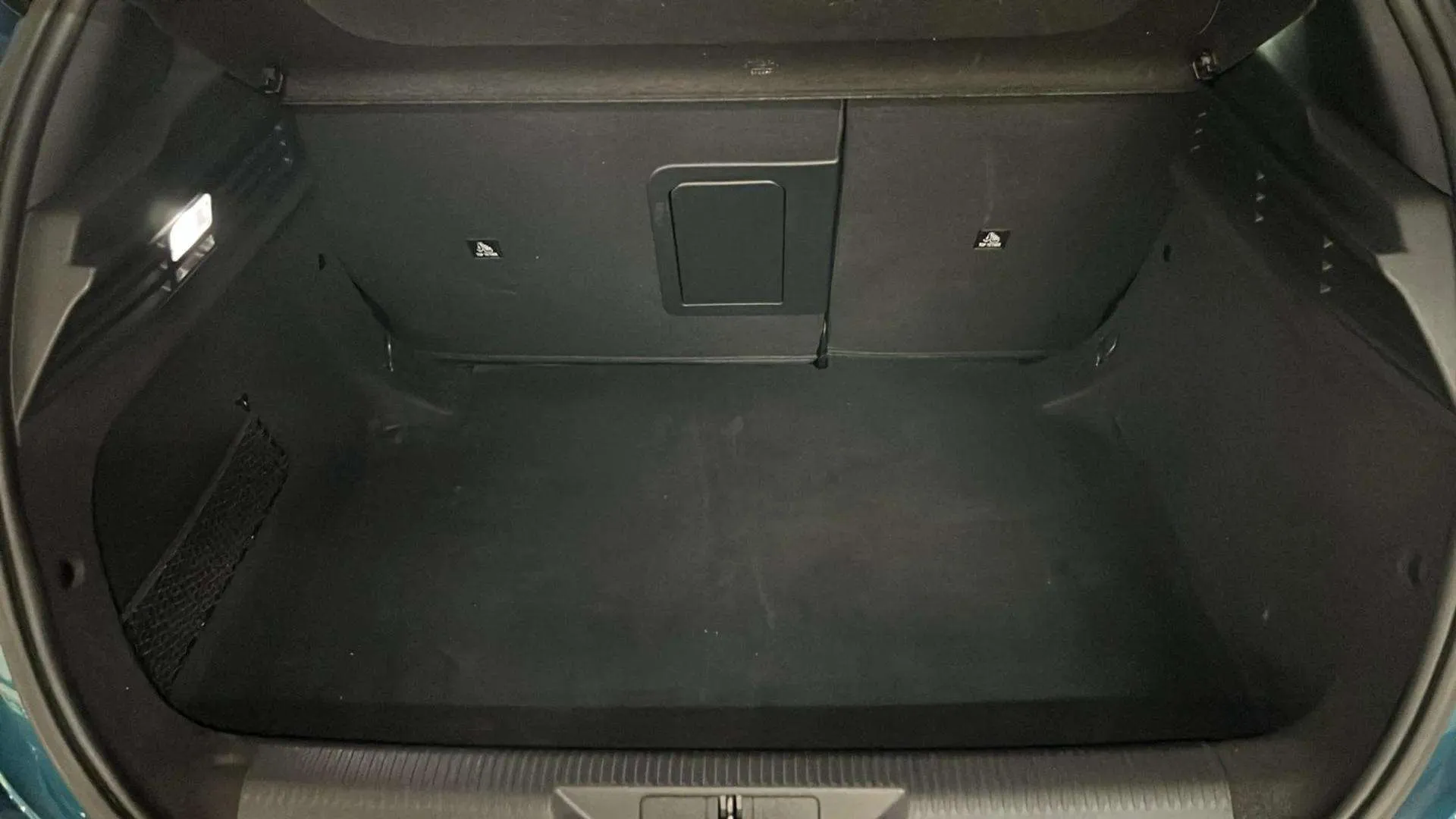 Peugeot 308 Allure PureTech 130 - foto 19