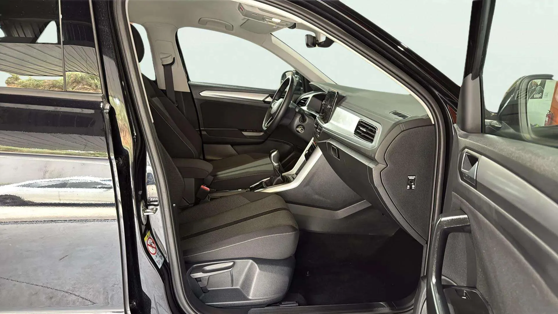 Volkswagen T-Roc 1.0 TSI - foto 19