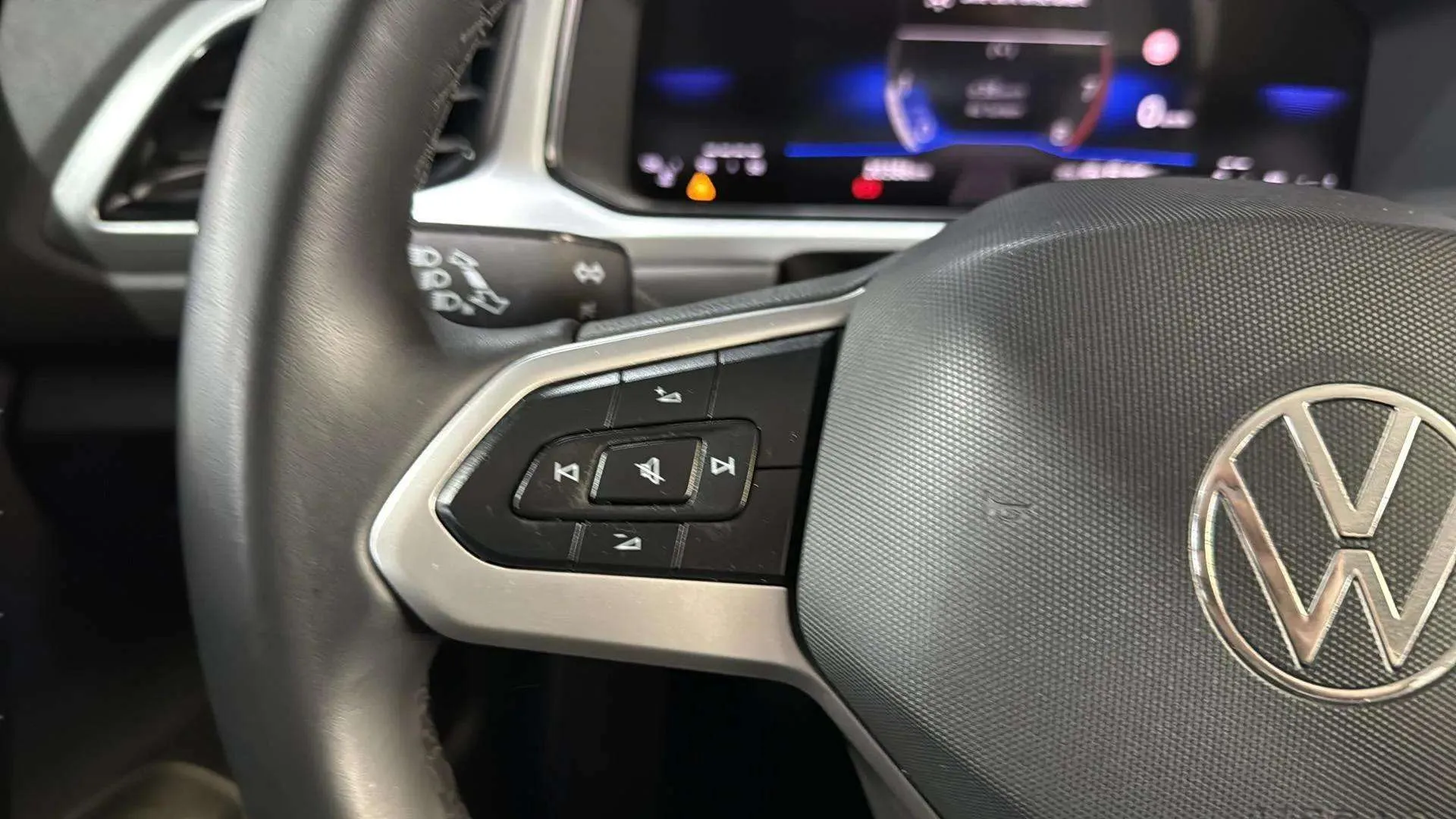 Volkswagen T-Roc 1.0 TSI - foto 13