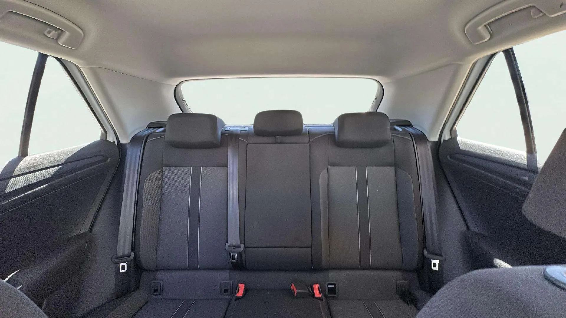 Volkswagen T-Roc 1.0 TSI - foto 20