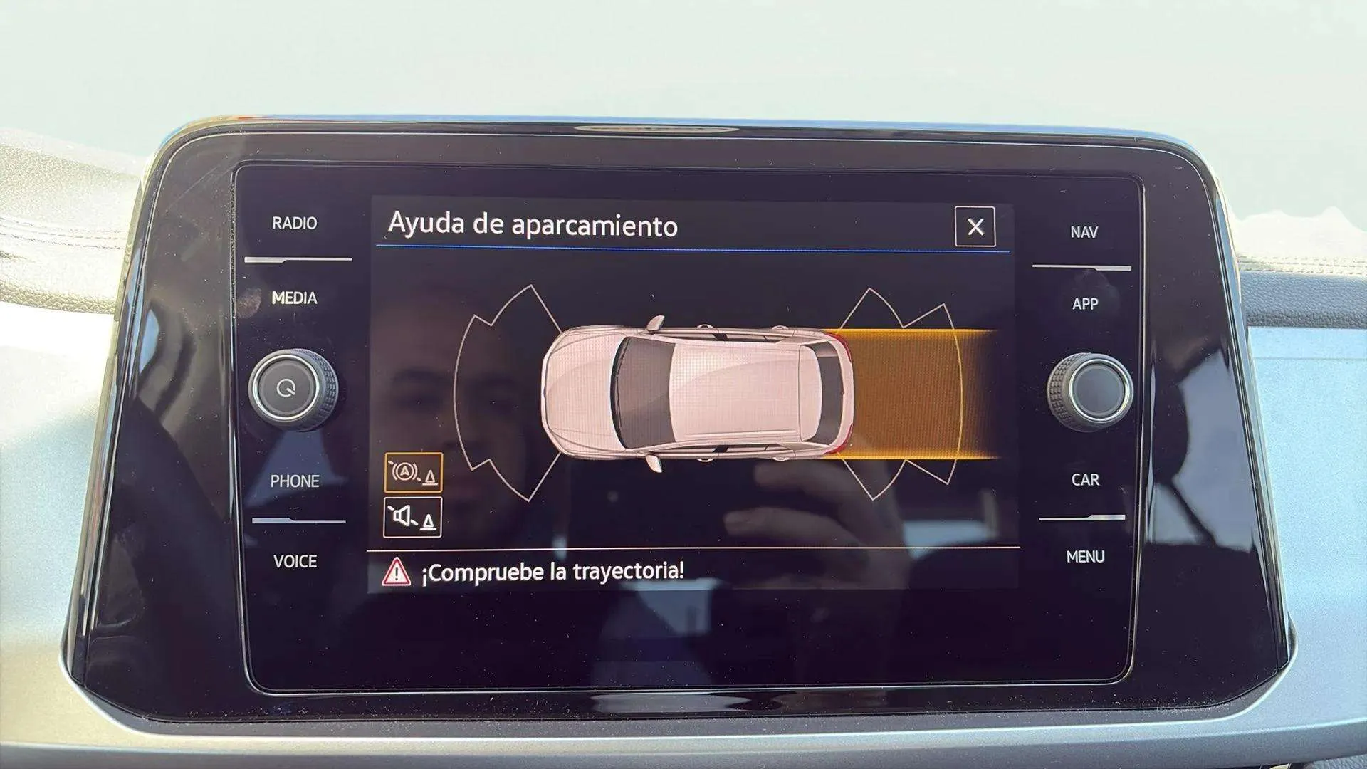 Volkswagen T-Roc 1.0 TSI - foto 14