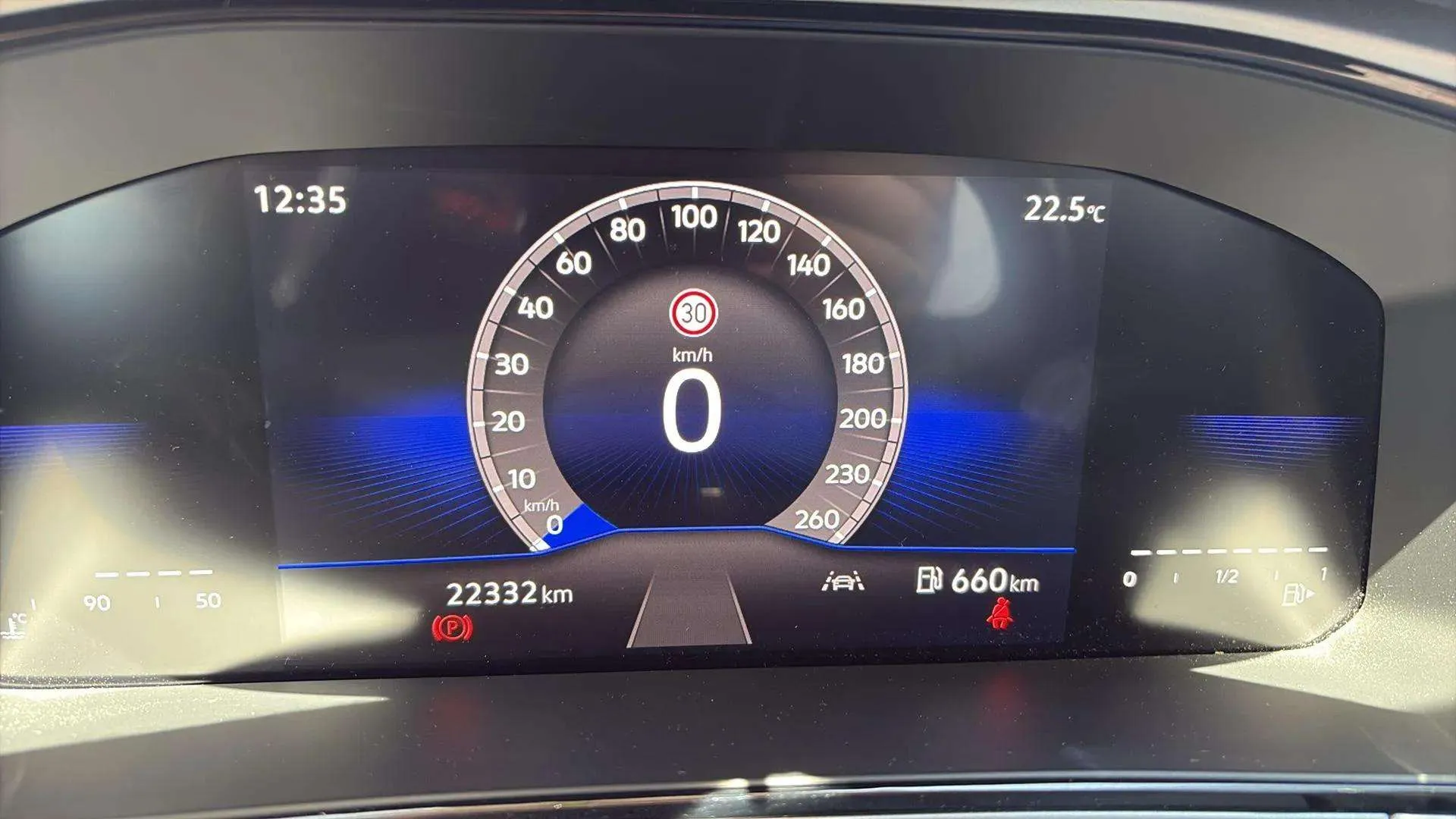 Volkswagen T-Roc 1.0 TSI - foto 17