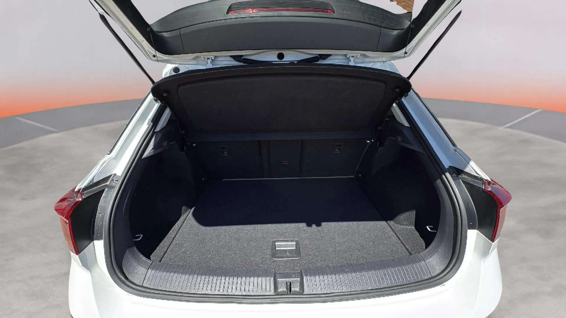Volkswagen T-Roc 1.0 TSI - foto 9