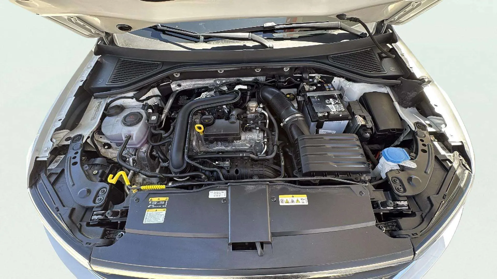 Volkswagen T-Roc 1.0 TSI - foto 22