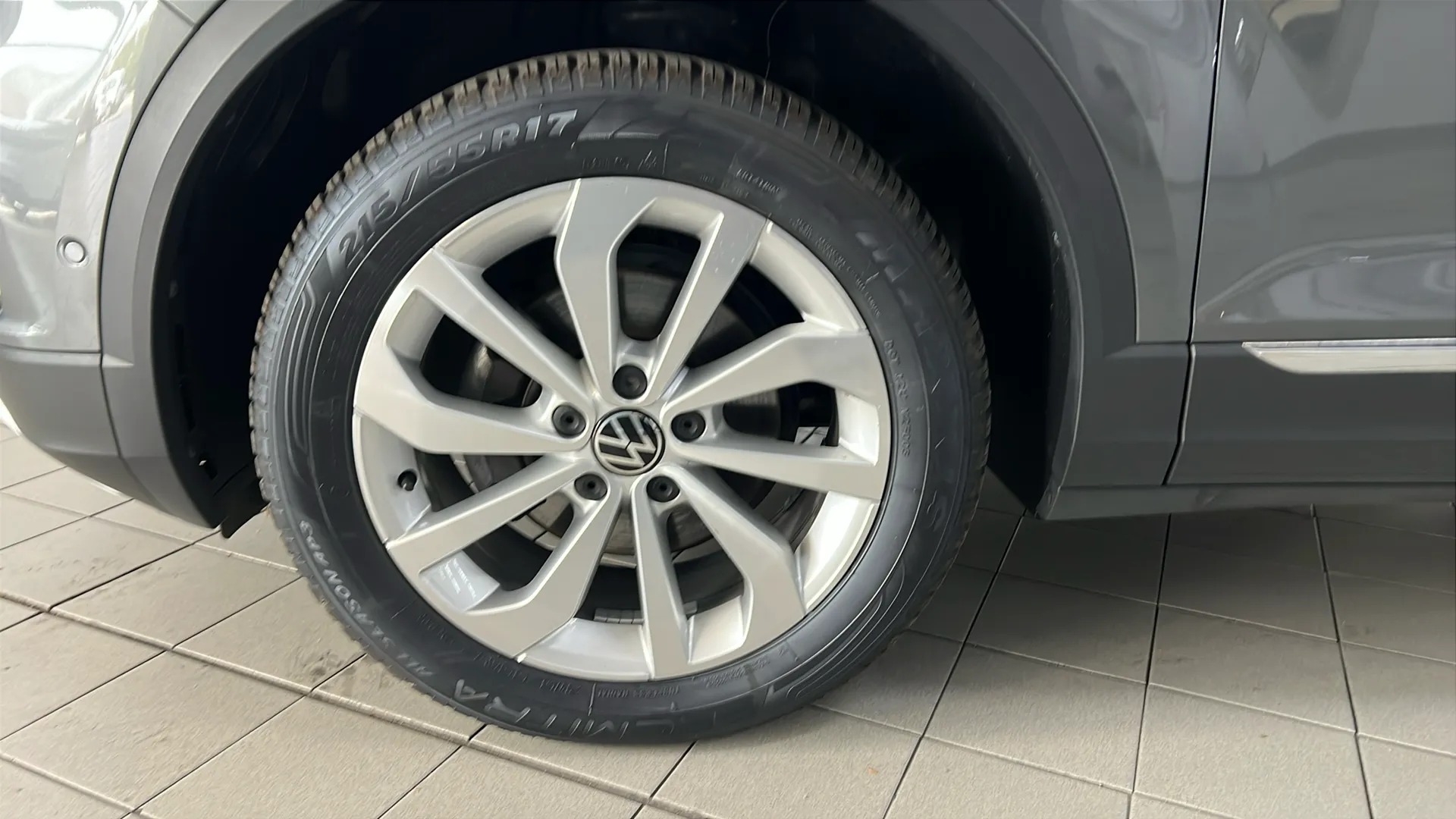 Volkswagen T-Roc 1.0 TSI - foto 9