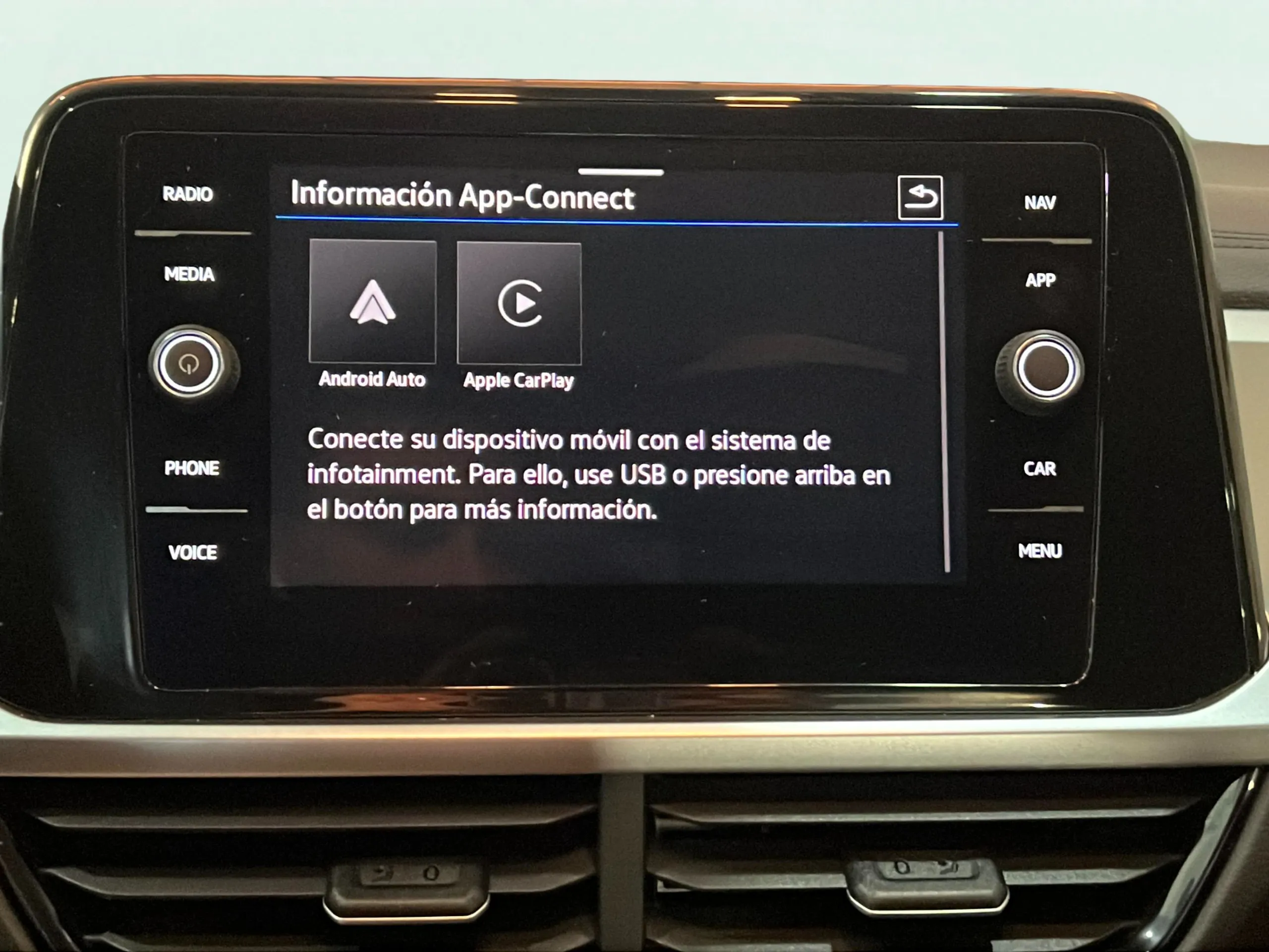 Volkswagen T-Roc 1.0 TSI - foto 13