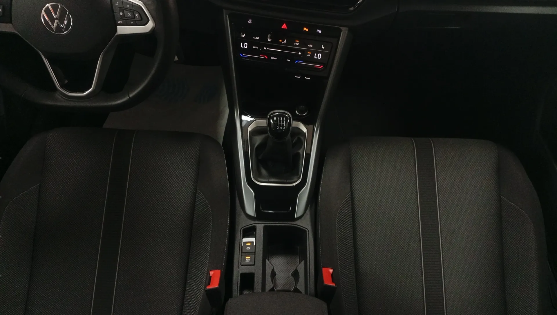 Volkswagen T-Roc 1.0 TSI - foto 19