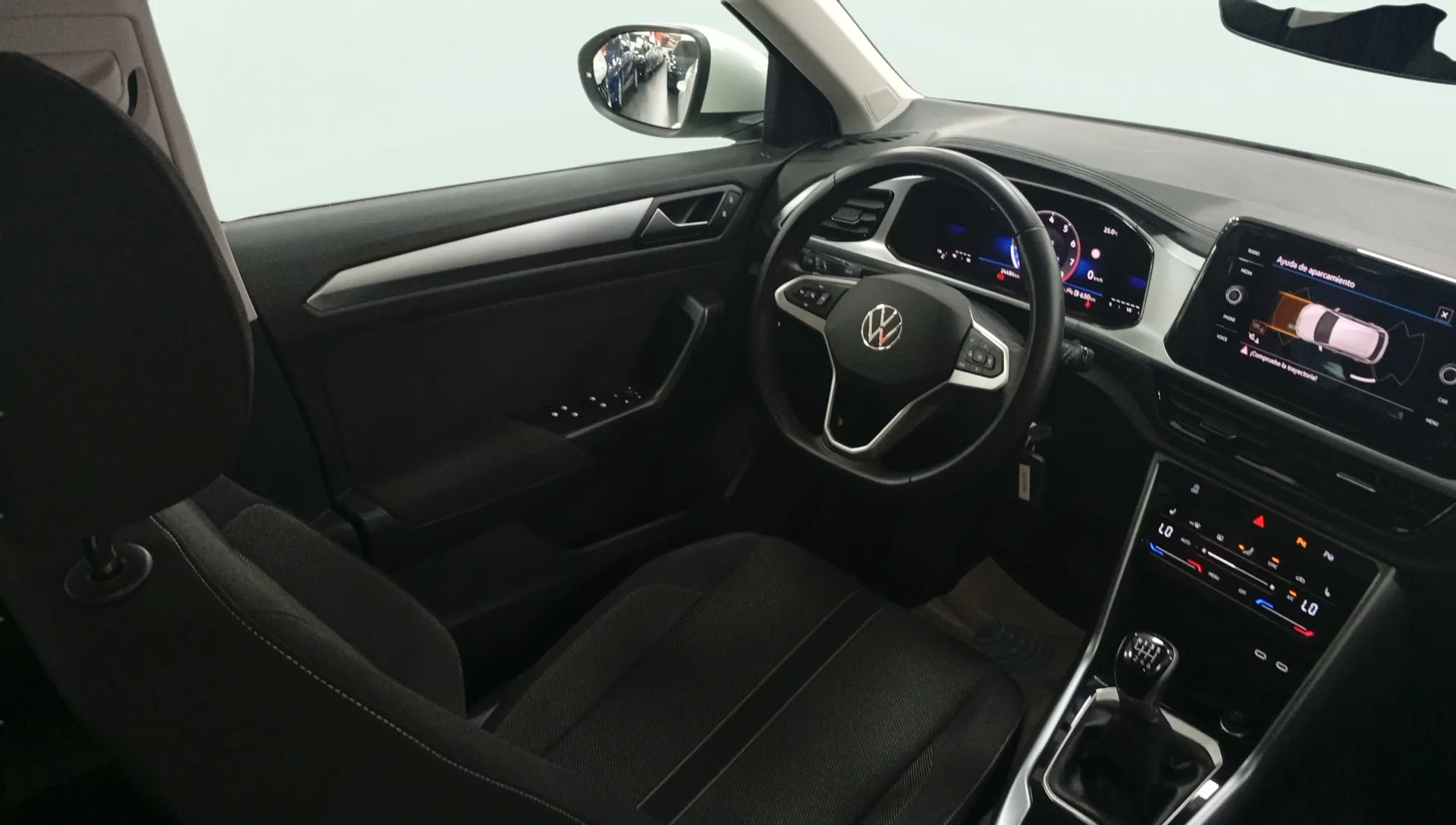 Volkswagen T-Roc 1.0 TSI - foto 13