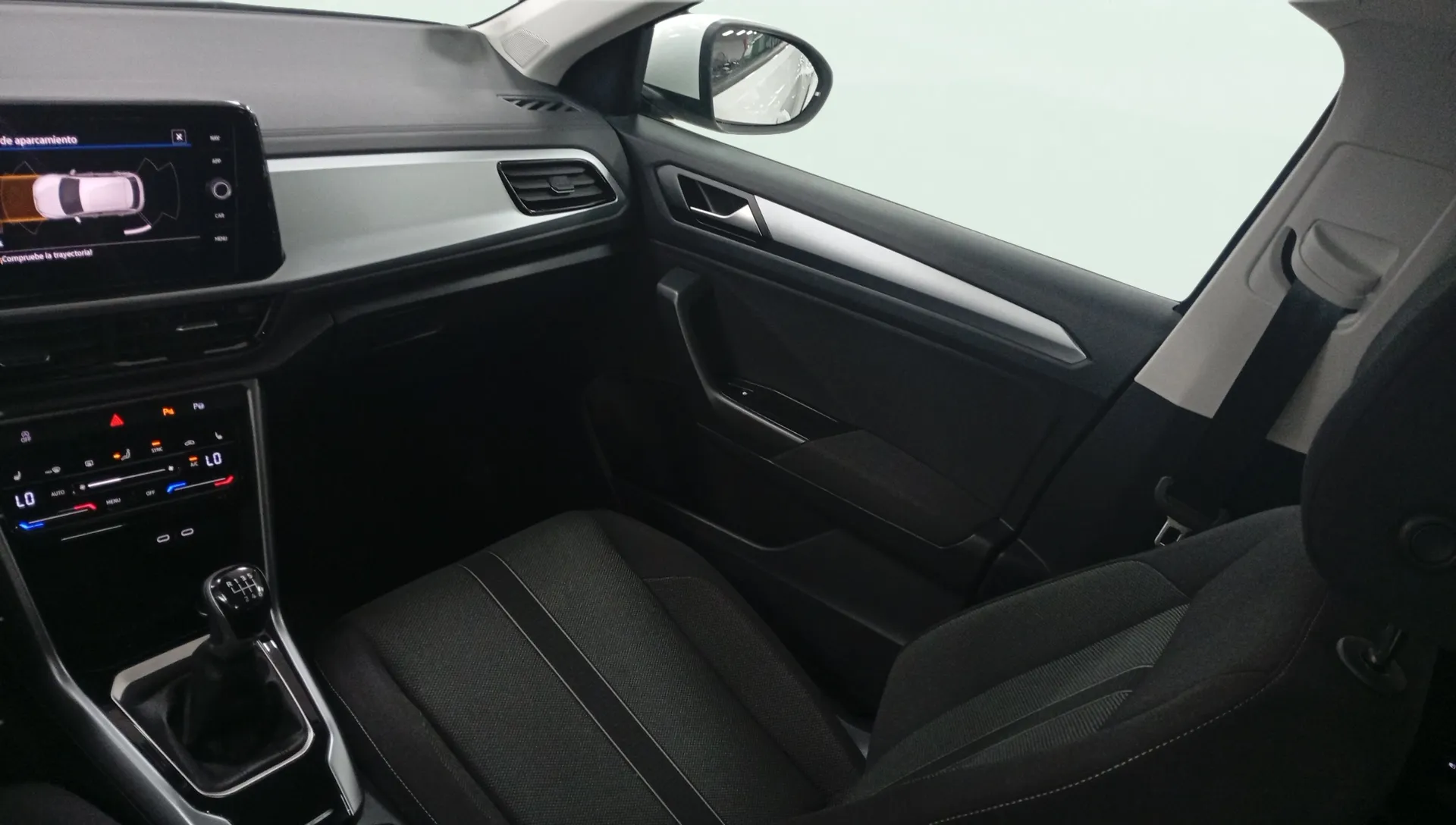 Volkswagen T-Roc 1.0 TSI - foto 14