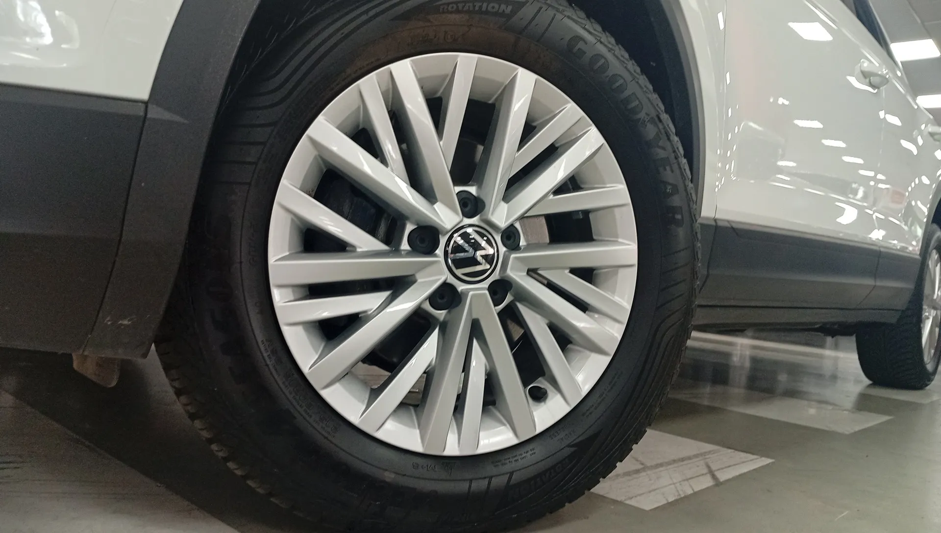 Volkswagen T-Roc 1.0 TSI - foto 26