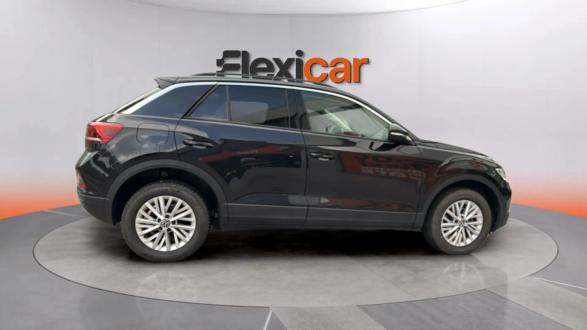Volkswagen T-Roc "Más" 1.0 TSI - foto 8
