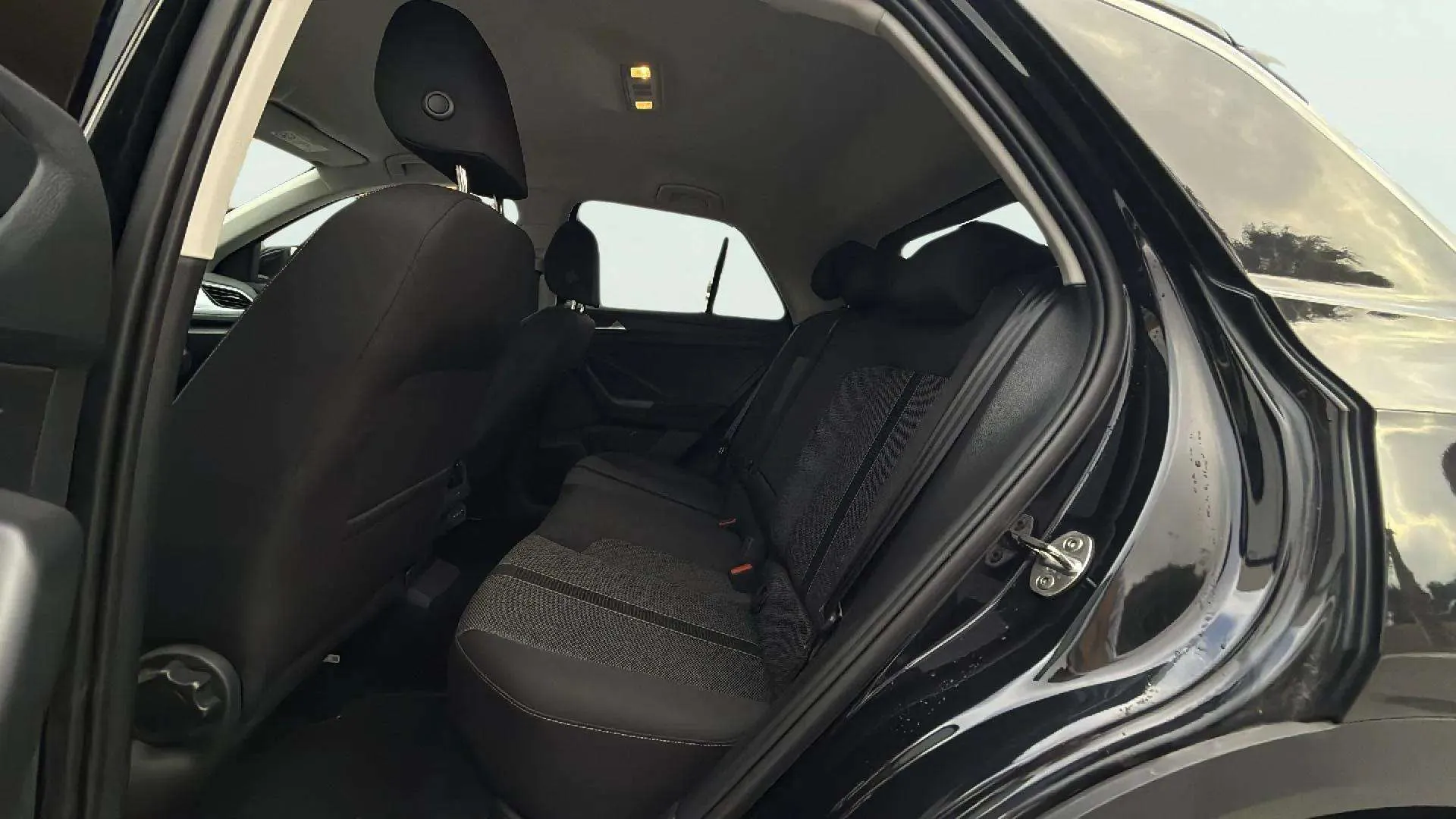 Volkswagen T-Roc "Más" 1.0 TSI - foto 18