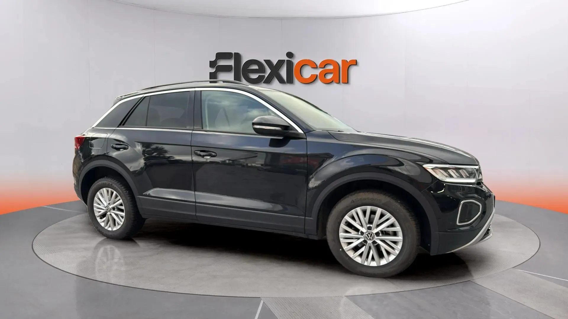 Volkswagen T-Roc "Más" 1.0 TSI - foto 9