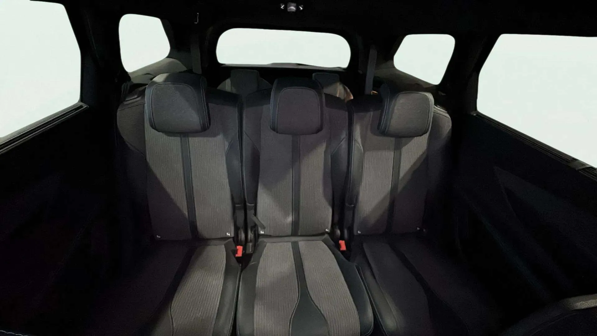 Peugeot 5008 1.5 BlueHDi Allure Pack EAT8 - foto 17