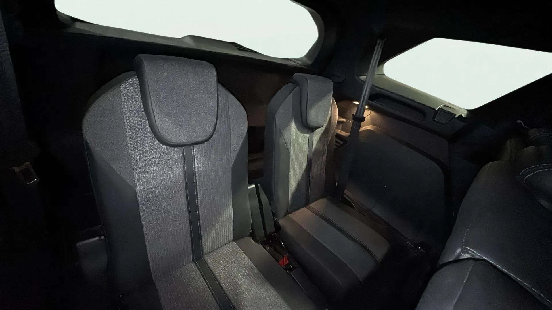 Peugeot 5008 1.5 BlueHDi Allure Pack EAT8 - foto 19