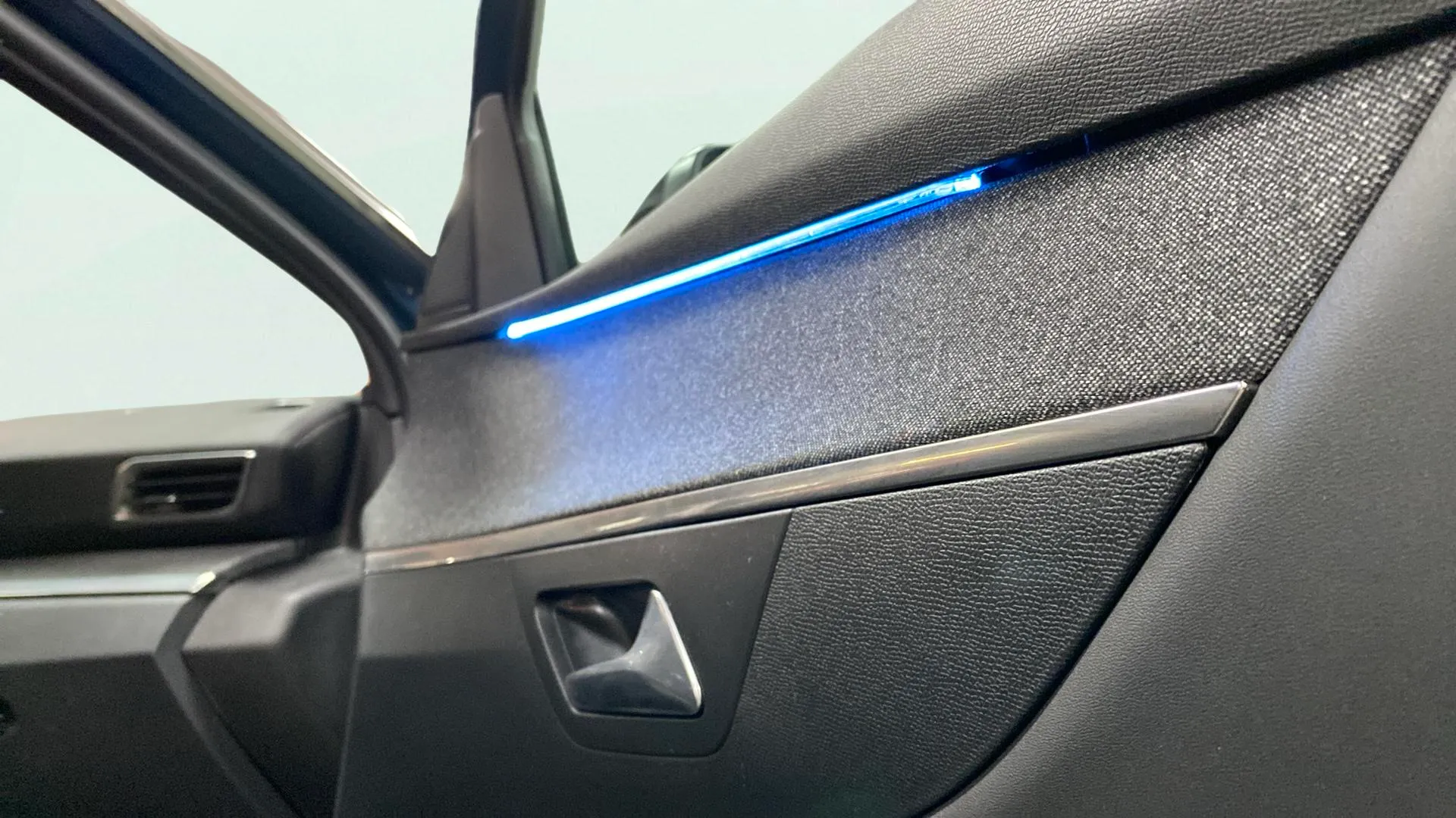Peugeot 5008 1.5 BlueHDi Allure Pack EAT8 - foto 9