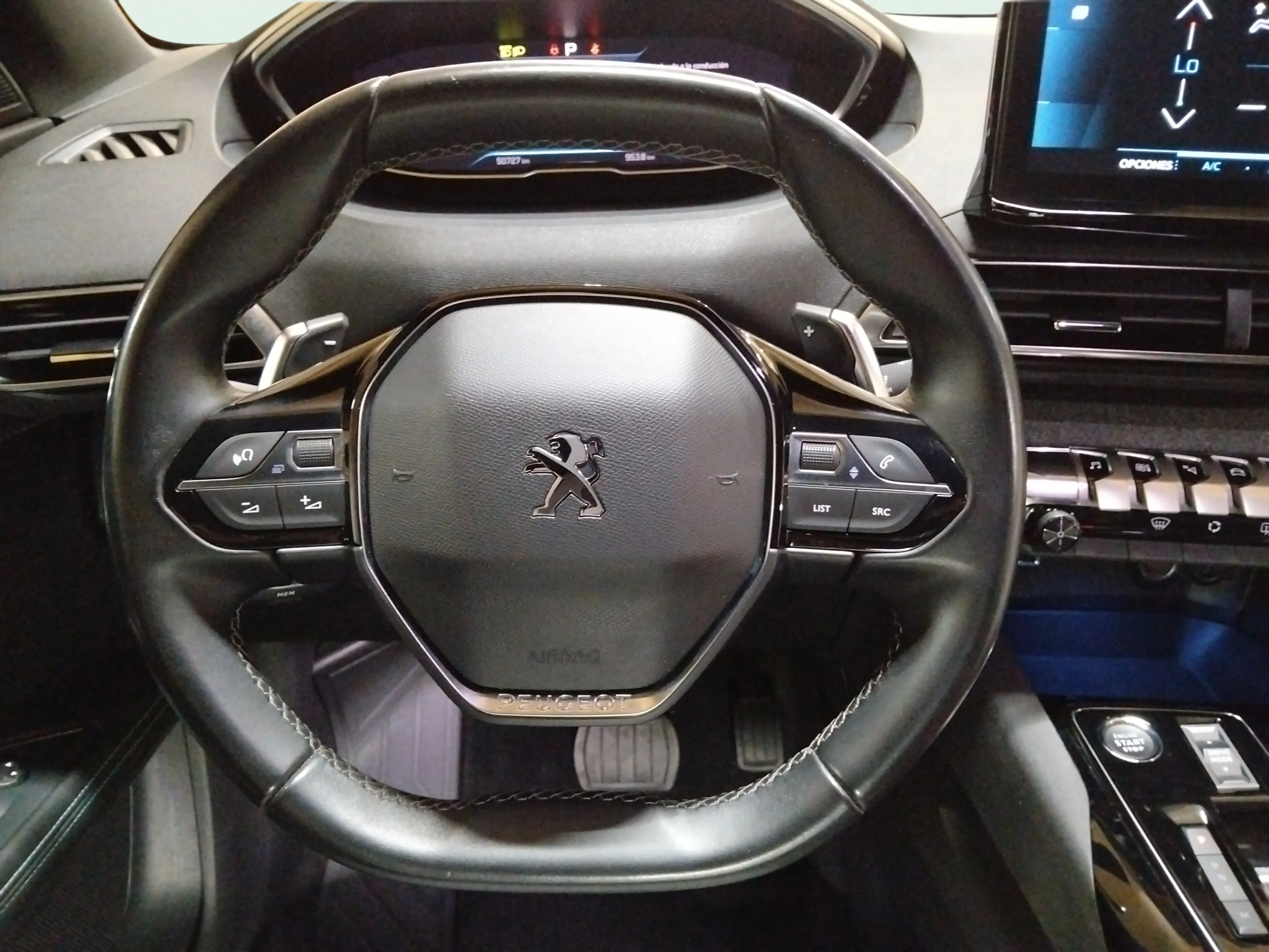 Peugeot 5008 1.5 BlueHDi Allure Pack EAT8 - foto 11