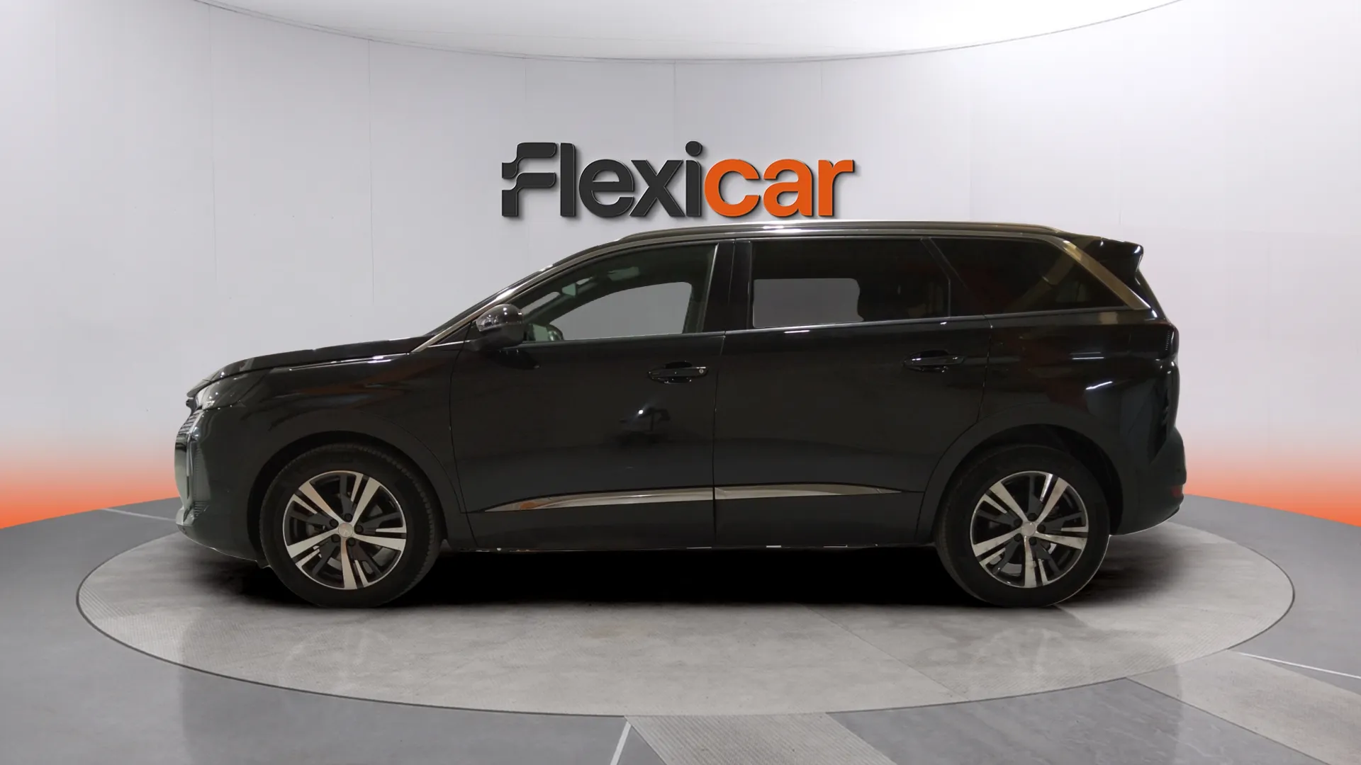 Peugeot 5008 1.5 BlueHDi Allure Pack EAT8 - foto 4