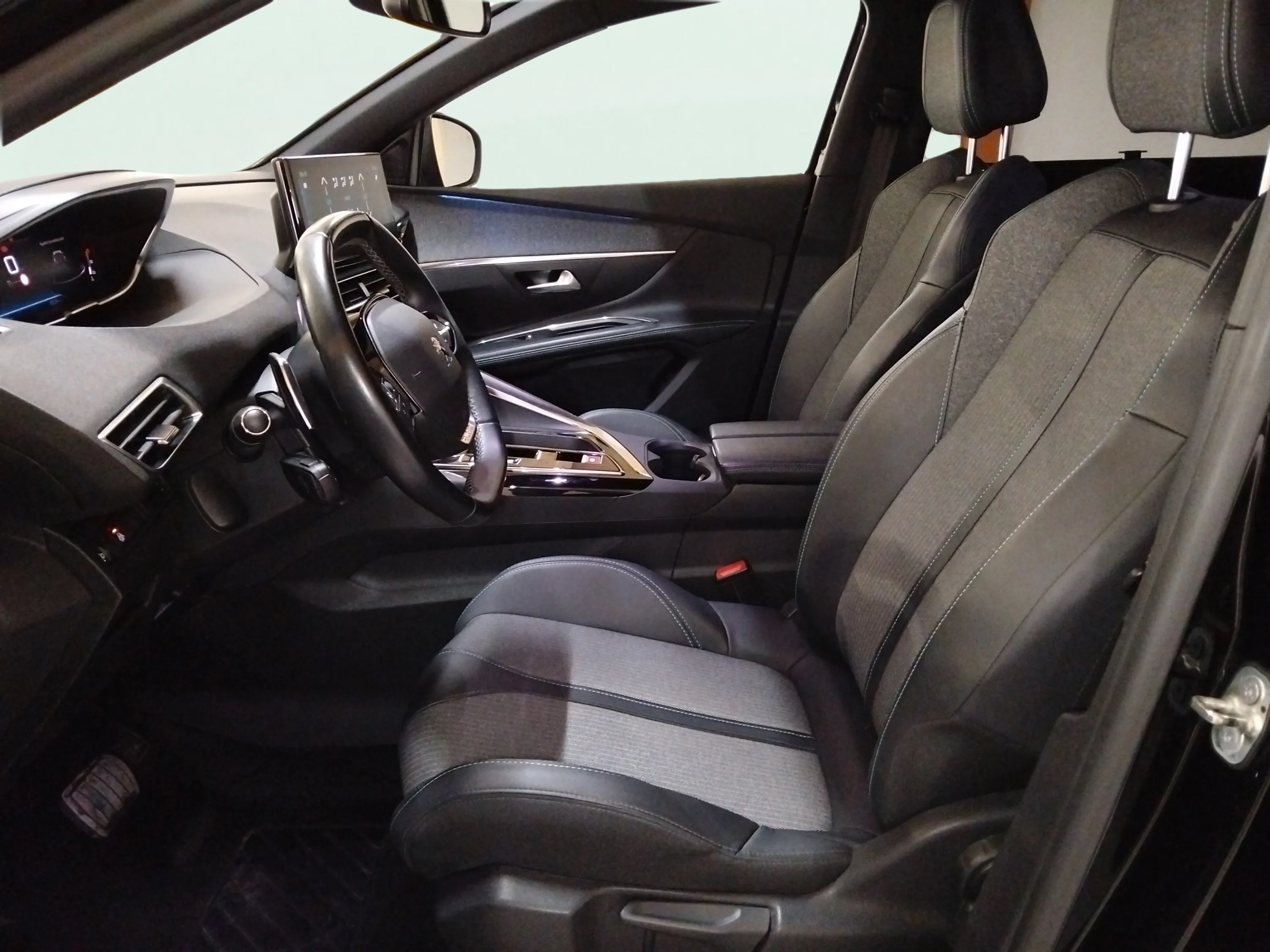 Peugeot 5008 1.5 BlueHDi Allure Pack EAT8 - foto 14