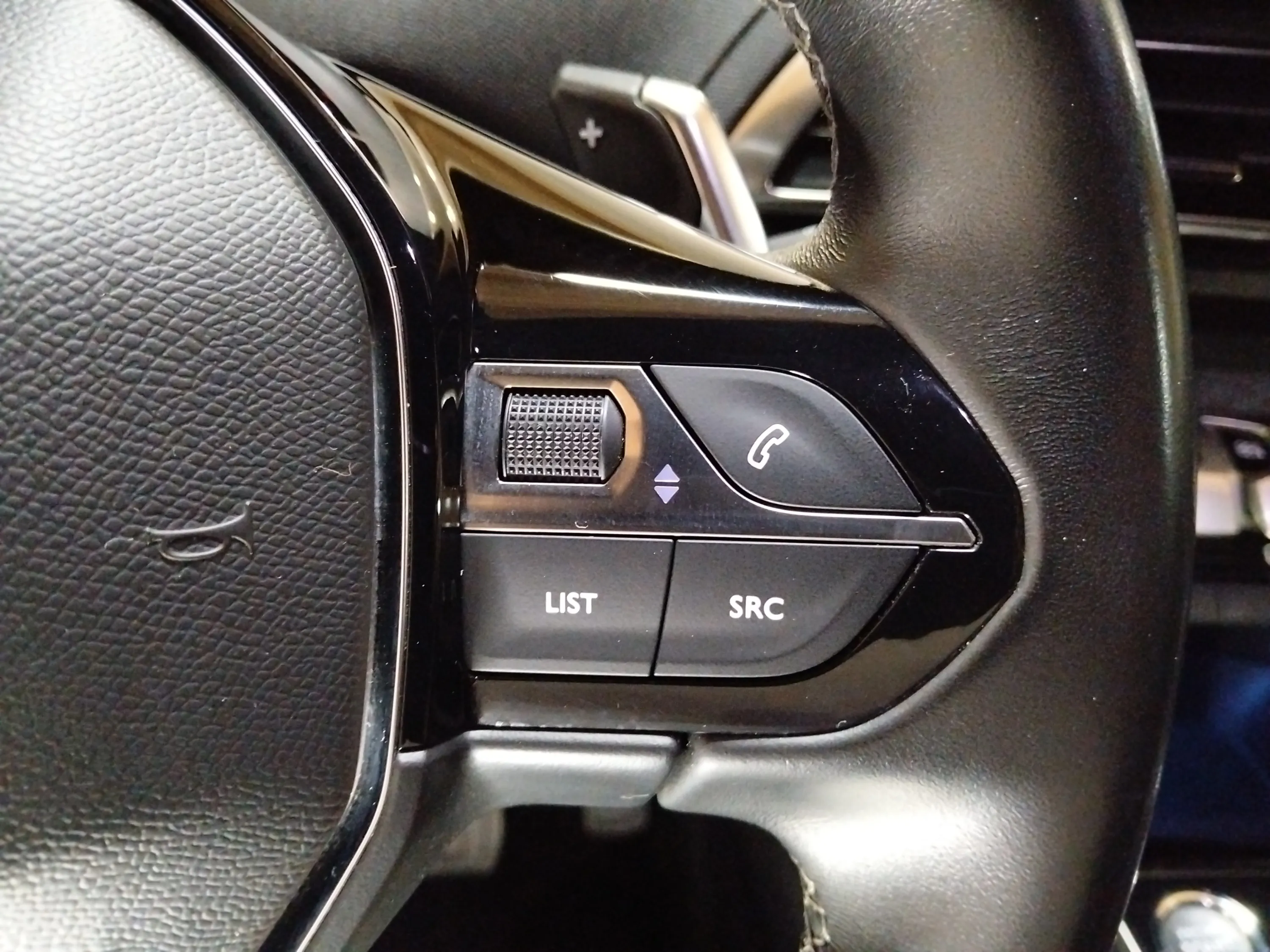 Peugeot 5008 1.5 BlueHDi Allure Pack EAT8 - foto 23