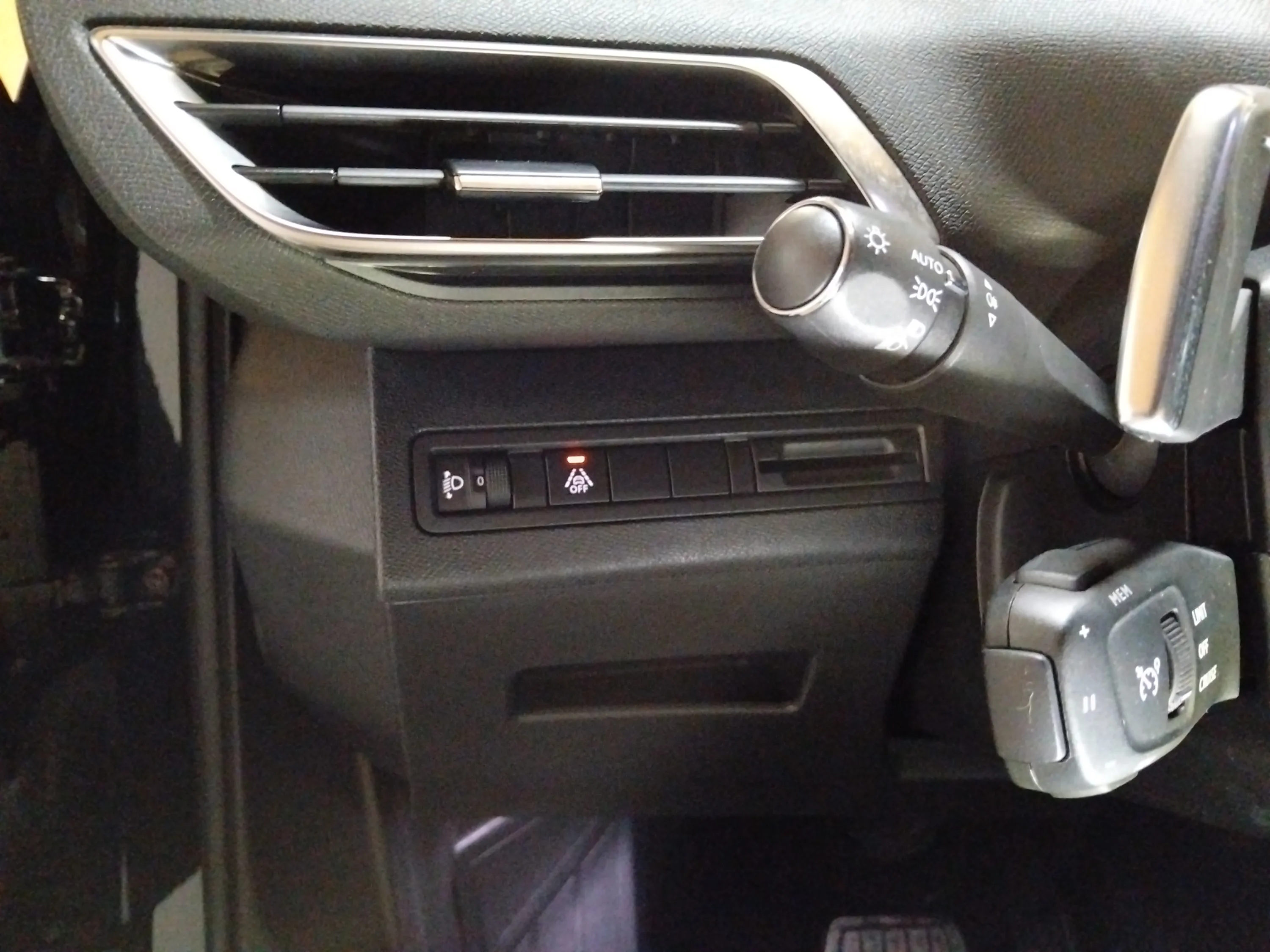 Peugeot 5008 1.5 BlueHDi Allure Pack EAT8 - foto 25
