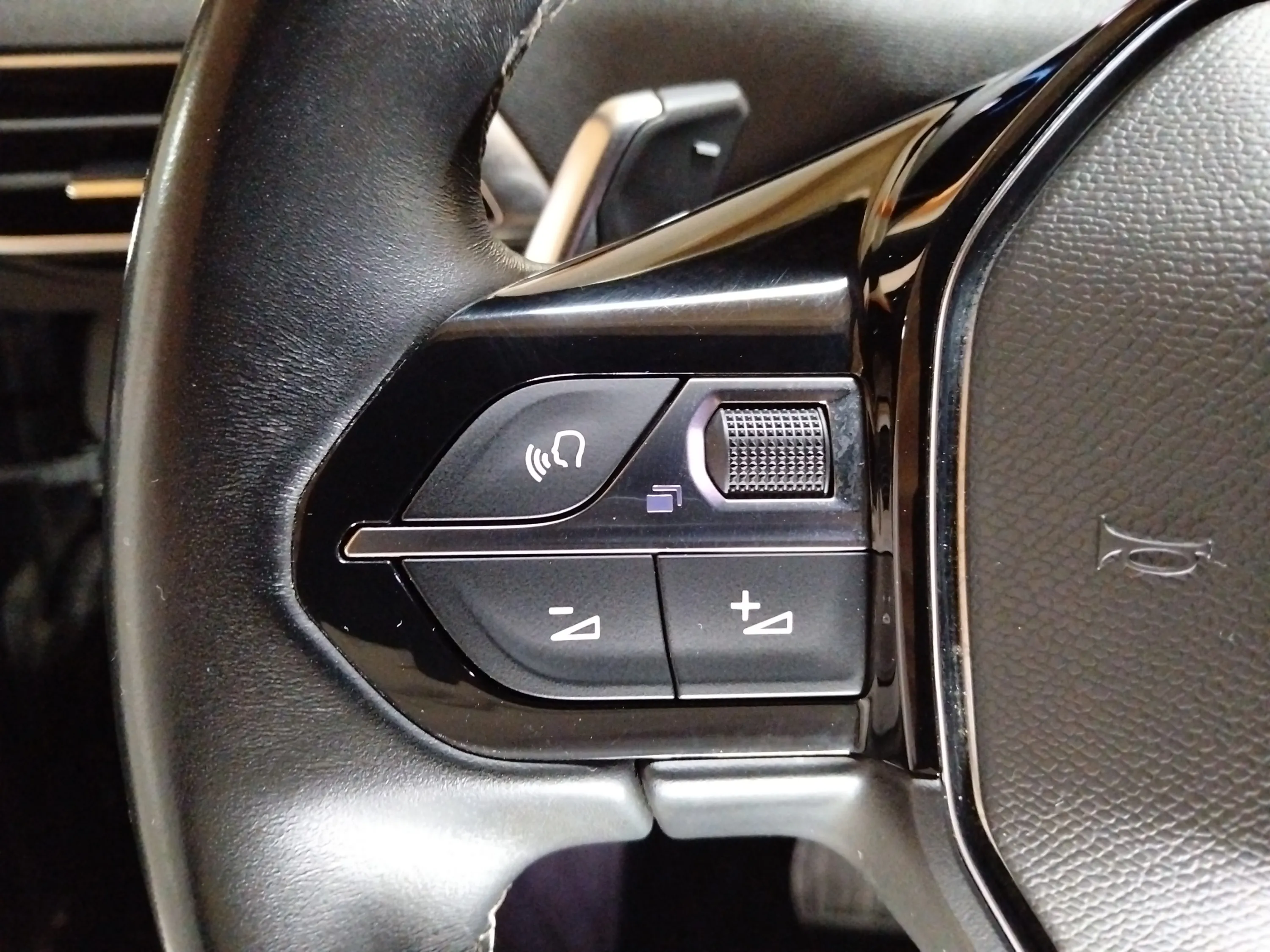 Peugeot 5008 1.5 BlueHDi Allure Pack EAT8 - foto 24