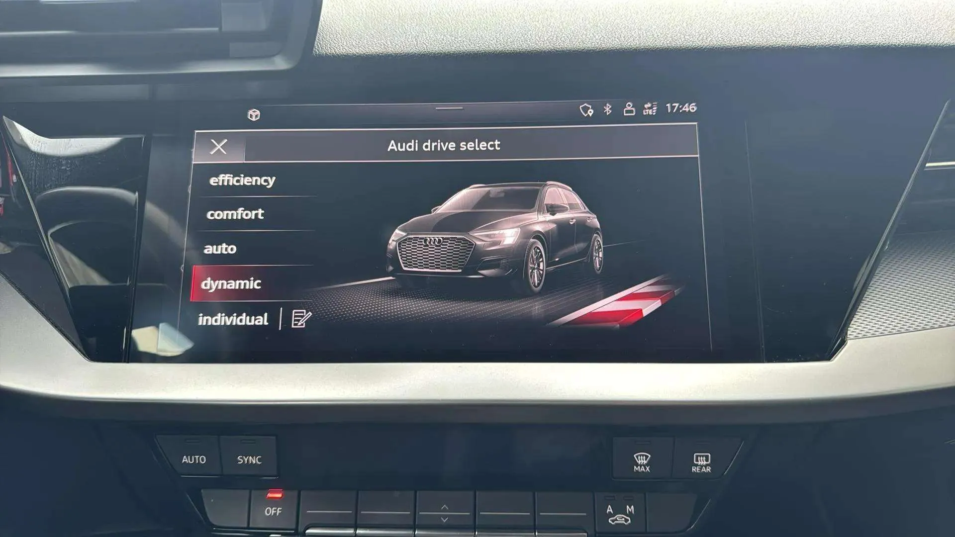 Audi A3 S3 Sportback TFSI quattro S tronic - foto 16