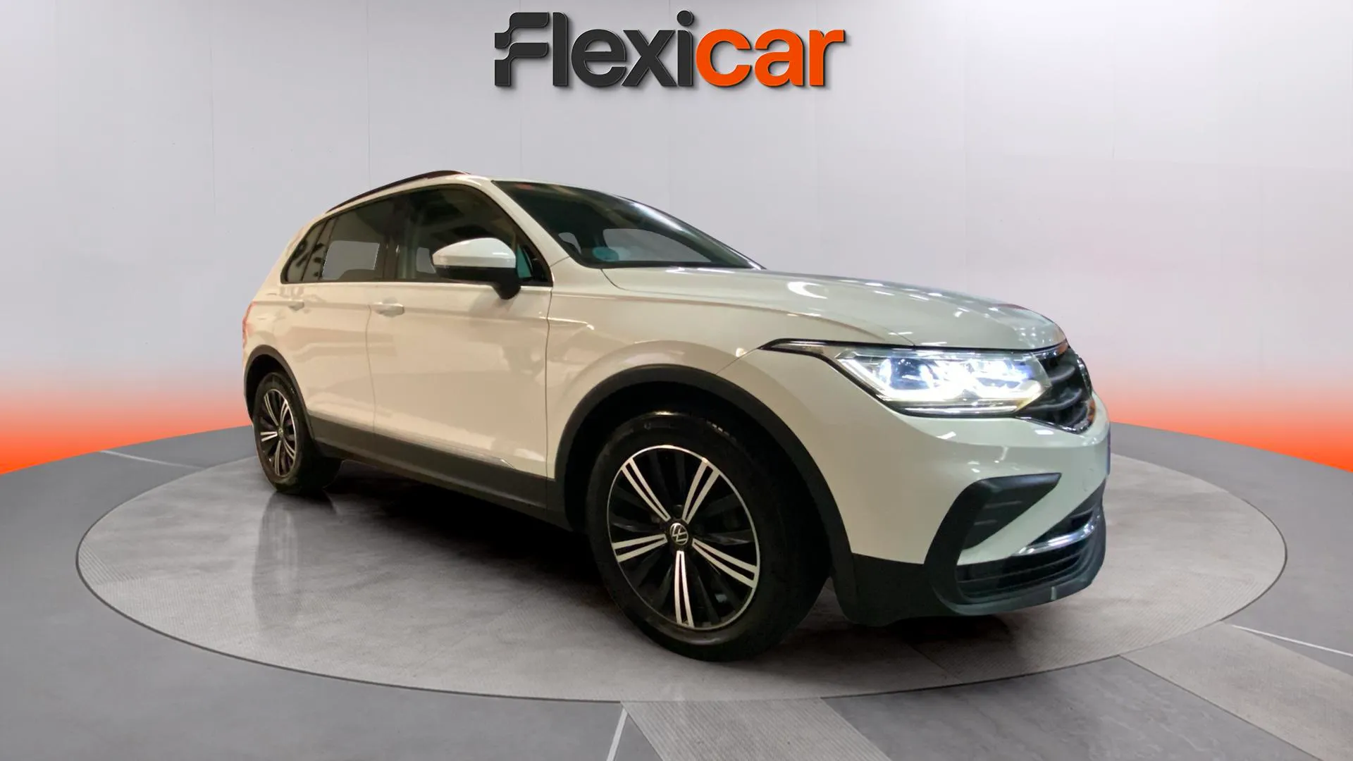 Volkswagen Tiguan Life 2.0 TDI - foto 1