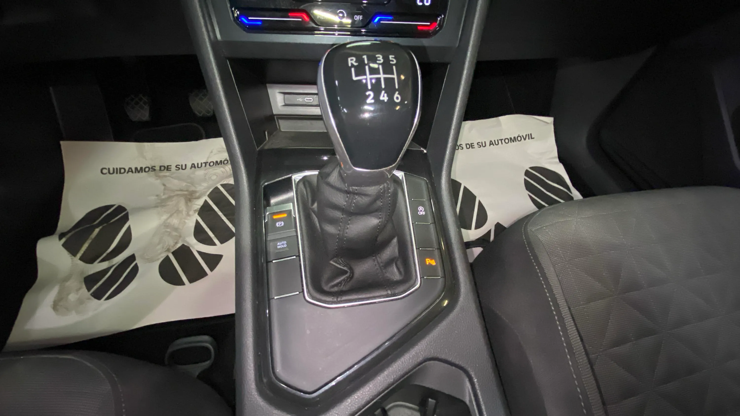 Volkswagen Tiguan Life 2.0 TDI - foto 24