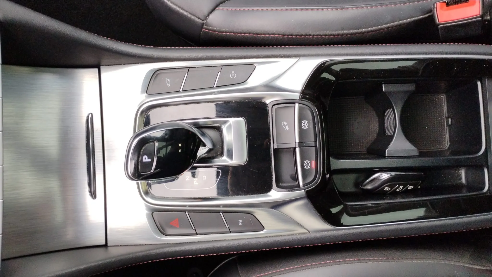 MG HS 1.5T-GDI PHEV Comfort - foto 14