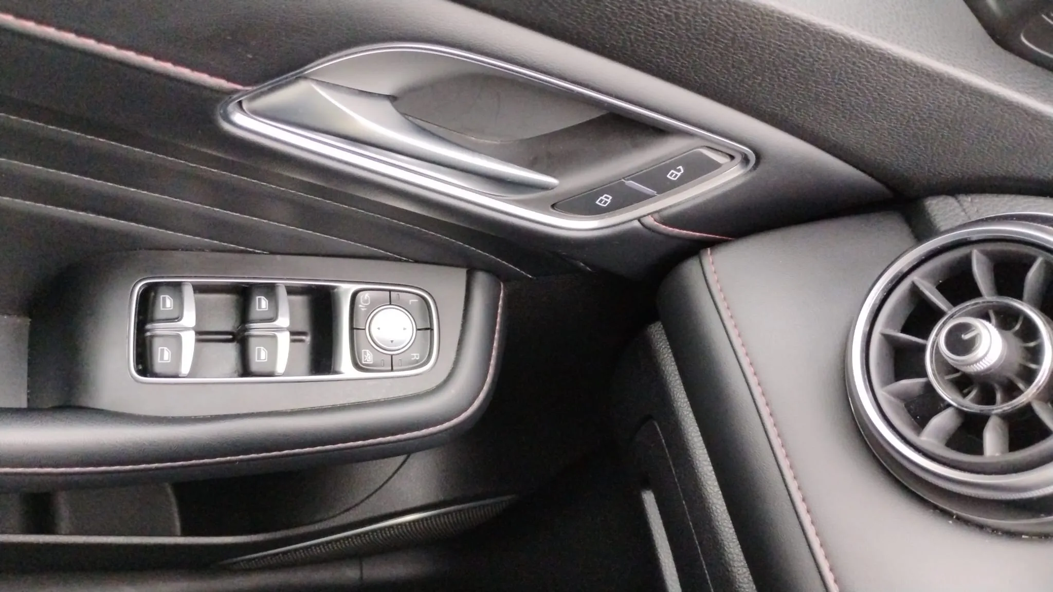 MG HS 1.5T-GDI PHEV Comfort - foto 19