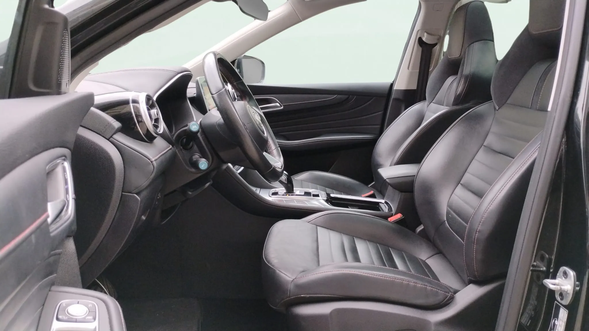 MG HS 1.5T-GDI PHEV Comfort - foto 15